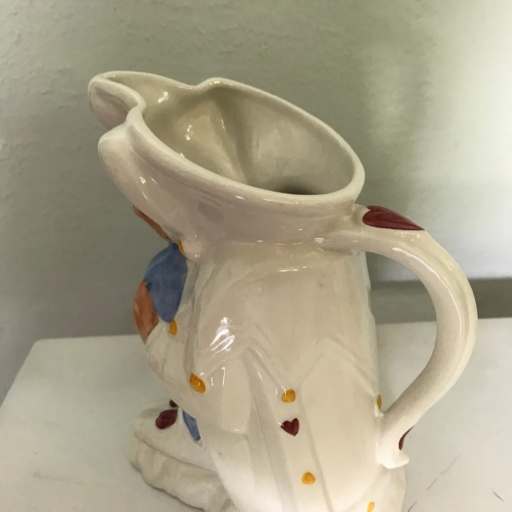 The Joker Pitcher/Creamer Great for the Card Player